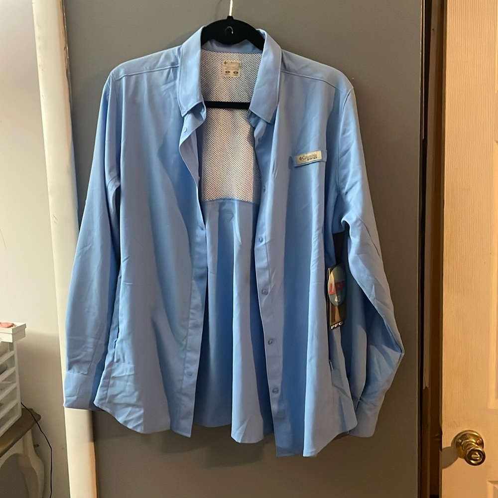 Women’s Columbia fishing shirt NWT